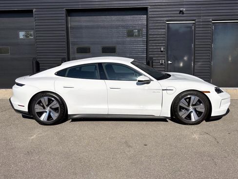 Certified 2025 Porsche Taycan image 11