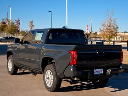 New 2025 Toyota Tacoma SR5