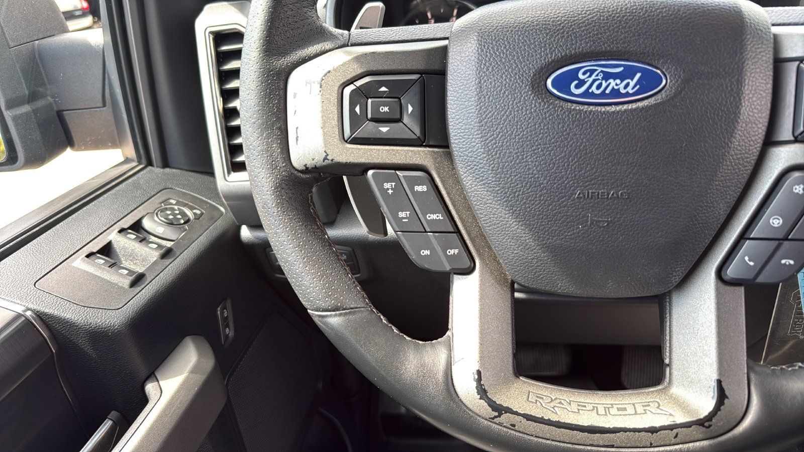 Used 2019 Ford F150 Raptor w/ Equipment Group 801A Mid AWD/4WD image 16