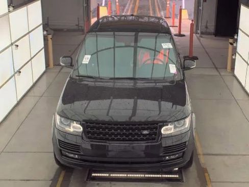 Used 2014 Land Rover Range Rover Supercharged AWD/4WD image 2