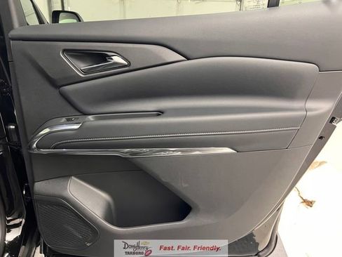 New 2026 Chevrolet Traverse LT w/ Sun and Wheel Package FWD image 37