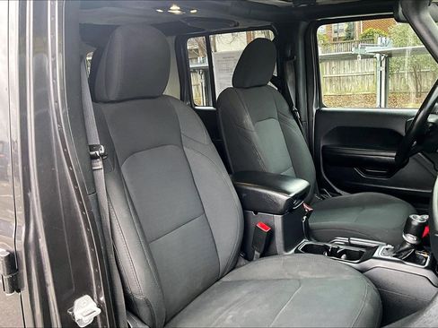 Used 2019 Jeep Wrangler Unlimited Sport S image 7