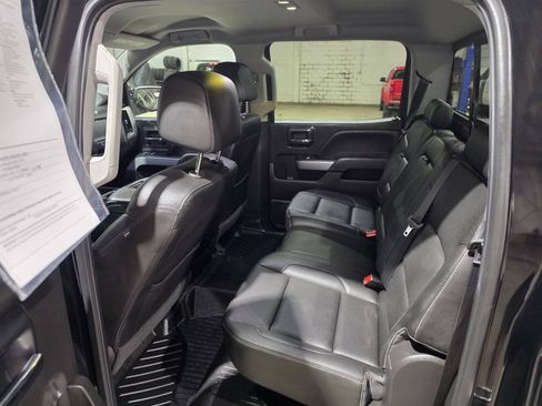 Used 2018 Chevrolet Silverado 1500 LTZ Z71 w/ LTZ Plus Package AWD/4WD image 33