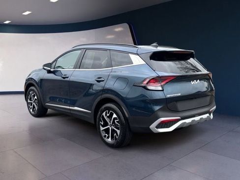 Certified 2023 Kia Sportage EX w/ EX Premium Package AWD/4WD image 3