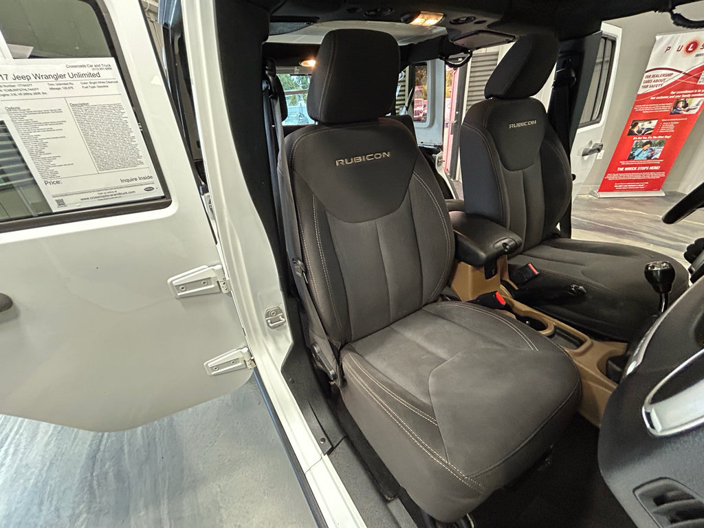 Used 2017 Jeep Wrangler Unlimited Rubicon w/ Connectivity Group AWD/4WD image 4