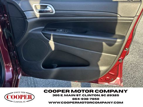 Used 2021 Jeep Grand Cherokee Laredo X image 14