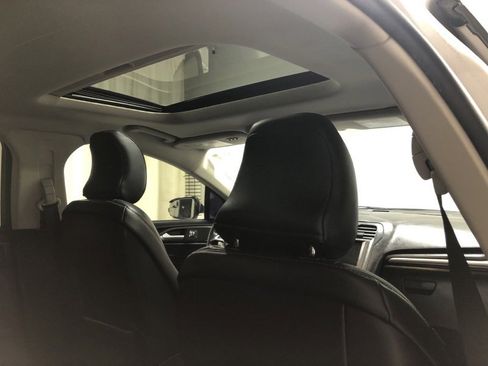 Used 2017 Ford Fusion Titanium image 12