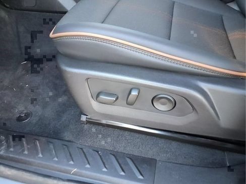 Used 2025 GMC Canyon AT4 AWD/4WD image 21