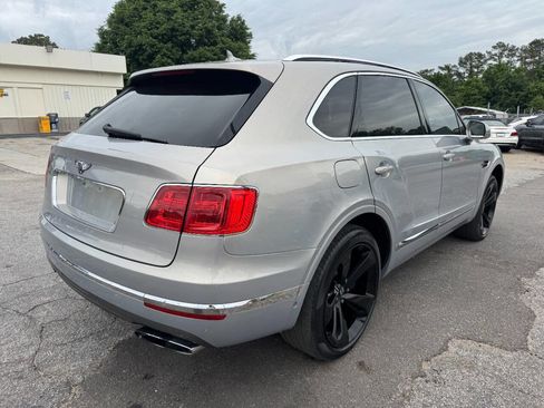Used 2018 Bentley Bentayga image 5