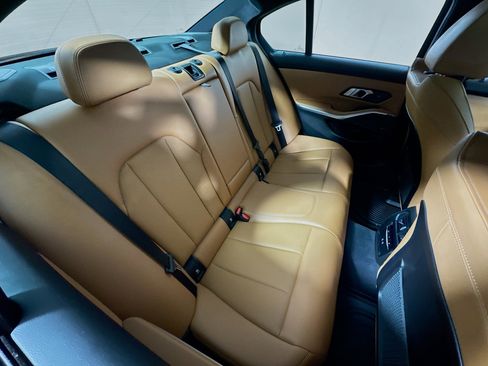 Used 2023 BMW 330i xDrive Sedan w/ M Sport Package image 27