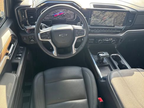 Used 2024 Chevrolet Silverado 1500 LT Trail Boss w/ LT Trail Boss Premium Package image 13