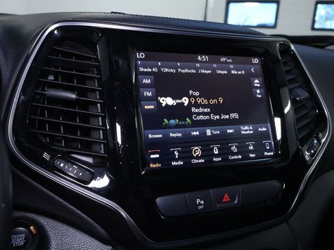 Used 2019 Jeep Cherokee Limited w/ Luxury Group image 26