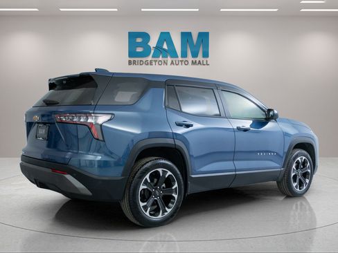 Used 2025 Chevrolet Equinox LT w/ Safety and Technology Package FWD image 7