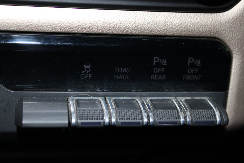 Used 2022 RAM 1500 Laramie AWD/4WD image 34