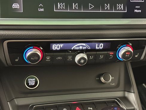 Used 2025 Audi Q3 2.0T Premium w/ Convenience Package image 19