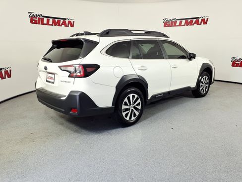 Used 2024 Subaru Outback Premium AWD/4WD image 3
