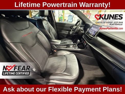 Used 2025 Jeep Compass Trailhawk AWD/4WD image 40