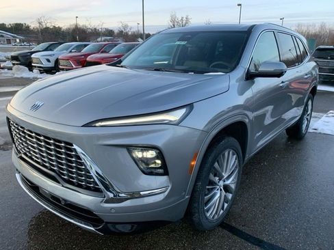 New 2026 Buick Enclave Avenir w/ Super Cruise Package image 8