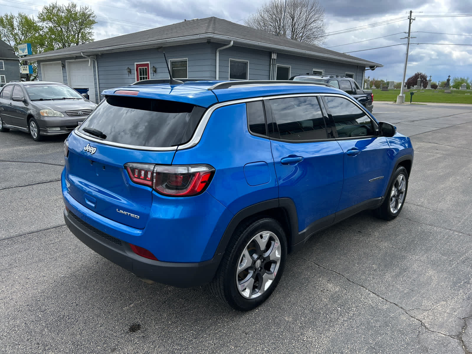 Used 2021 Jeep Compass Limited FWD image 3