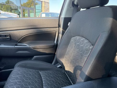 New 2025 Mitsubishi Outlander Sport LE image 9