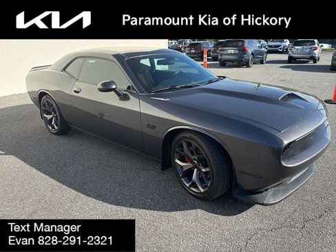 Used 2019 Dodge Challenger R/T image 3