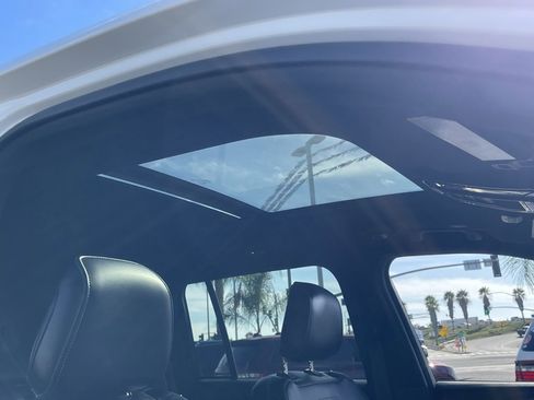 Certified 2023 Jeep Grand Cherokee Overland image 19