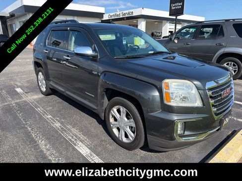 Used 2017 GMC Terrain SLE w/ Chrome Edition FWD image 3