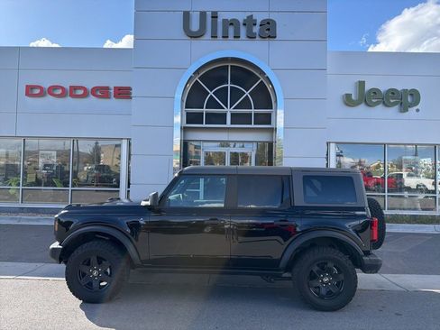 Used 2024 Ford Bronco Black Diamond AWD/4WD image 3