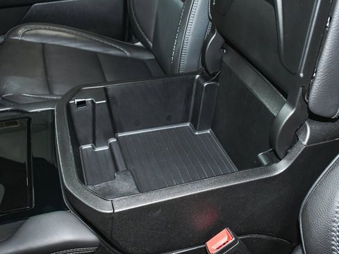 Used 2025 GMC Yukon Denali image 45