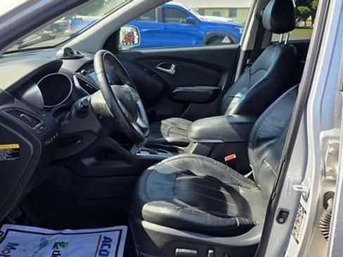 Used 2013 Hyundai Tucson Limited w/ Premium Pkg image 9