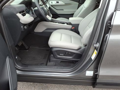 New 2026 Ford Explorer Active w/ Active Comfort Package image 5