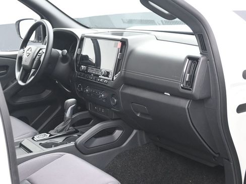 New 2026 Nissan Frontier SV AWD/4WD image 6