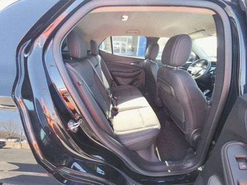 Used 2023 Buick Encore GX Select w/ Sport Touring Package image 17