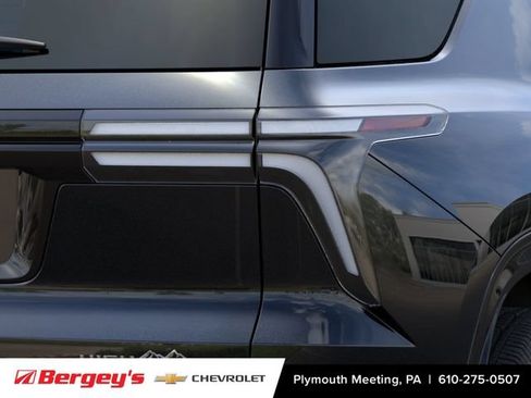 New 2026 Chevrolet Traverse High Country w/ LPO, Floor Liner Package AWD/4WD image 13