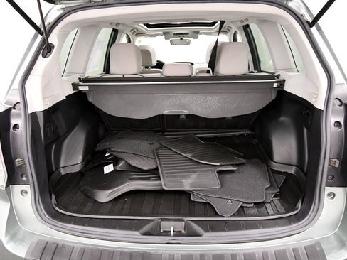 Used 2018 Subaru Forester 2.5i Premium AWD/4WD image 5