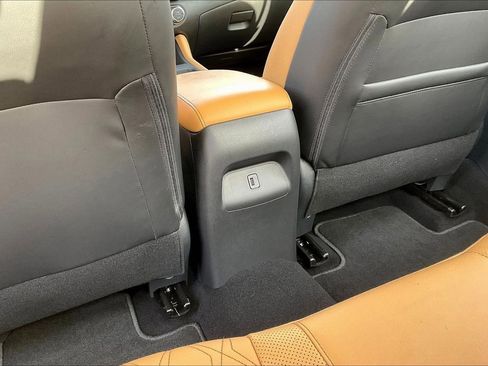 Used 2024 Nissan Sentra SV w/ SV Premium Package image 41