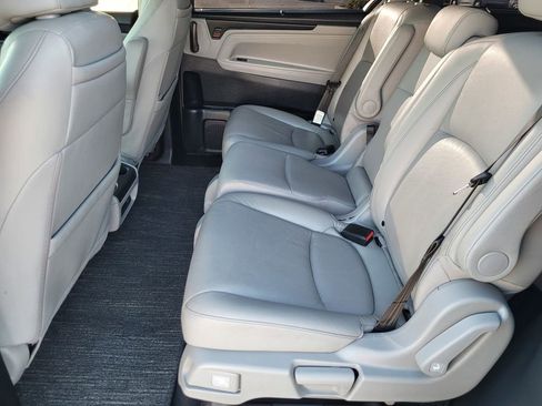 Used 2023 Honda Odyssey Touring image 11
