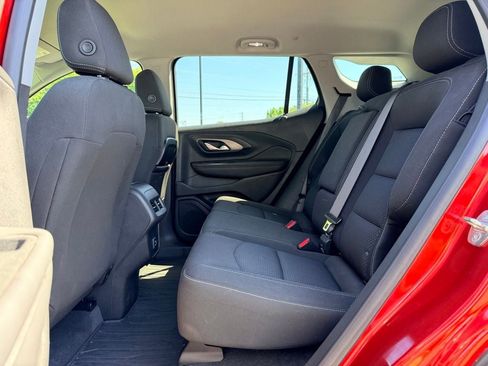 Used 2022 GMC Terrain SLE w/ Driver Convenience Package FWD image 15