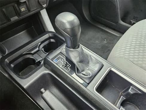 Used 2022 Toyota Tacoma SR image 27