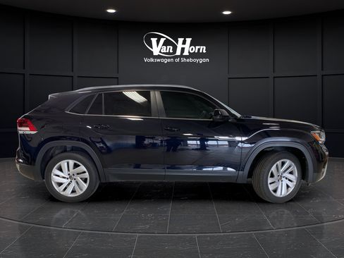 Used 2022 Volkswagen Atlas Cross Sport SE AWD/4WD image 8