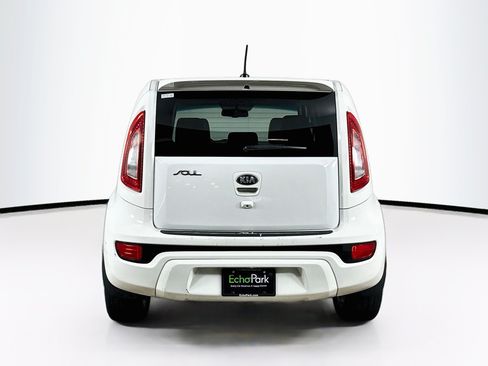 Used 2013 Kia Soul ! w/ Premium Pkg FWD image 7
