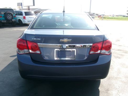 Used 2014 Chevrolet Cruze LS FWD image 6