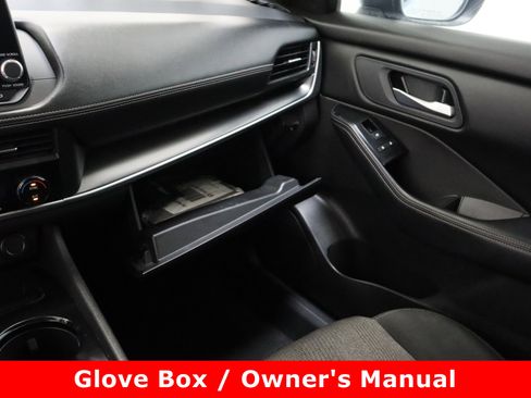 Used 2024 Nissan Rogue SV image 23