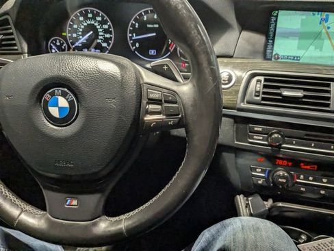 Used 2013 BMW 550i xDrive Sedan image 29