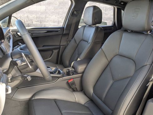 New 2026 Porsche Macan Turbo image 5