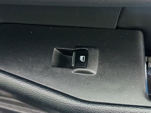 Used 2024 Ford Expedition Max XLT image 29