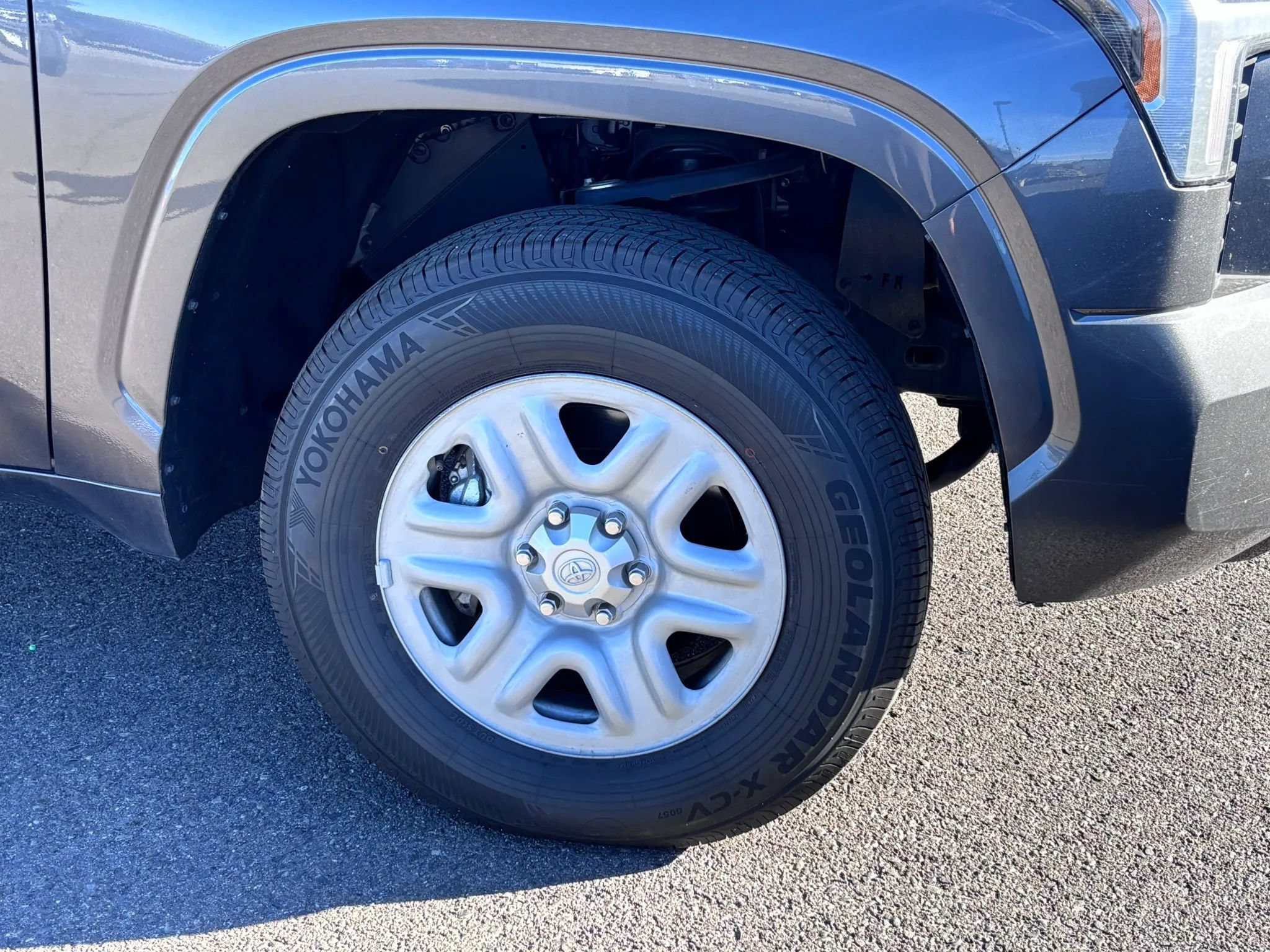 Used 2025 Toyota Tundra SR AWD/4WD image 6