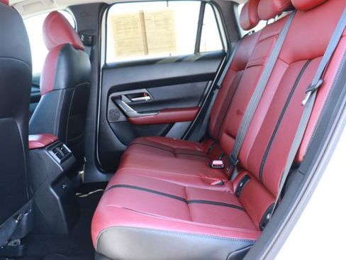 Used 2025 MAZDA CX-50 2.5 Hybrid w/ Premium Plus Pkg AWD/4WD image 12