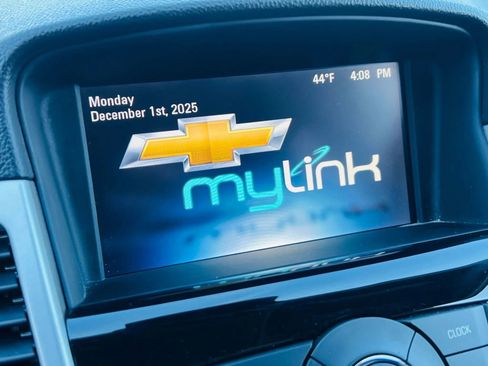 Used 2016 Chevrolet Cruze LT image 33