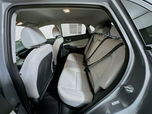 Used 2023 Hyundai Kona SE w/ Cargo Package image 25